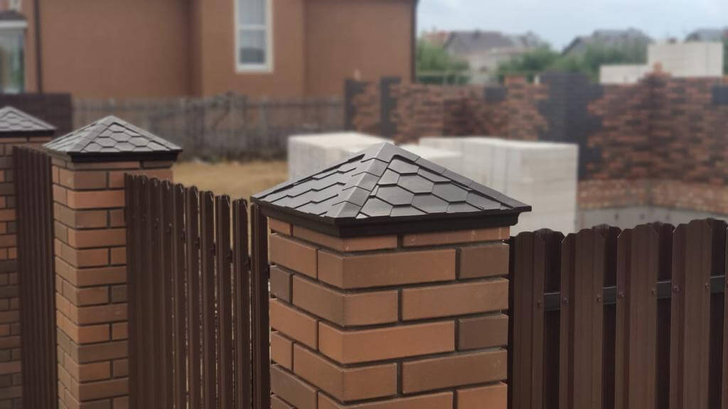 Колпак Zking Эверест Коричневый на столб 1.5х1.5 кирпича (390х390мм) в Красногорске фото